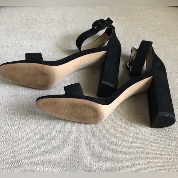Ann Taylor suede Block Heels. - Picture 2 of 5